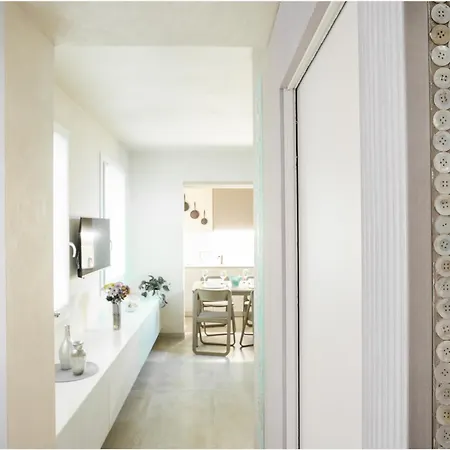 Tiffany Silver בית נופש